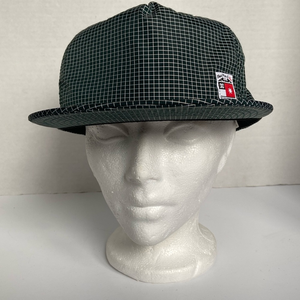 RARE DC Black, White & Red Polyester Duckbill/Snapback Skater cap